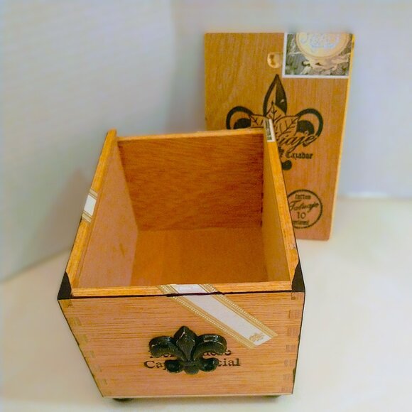 Suenos de Saundra Upcycled, RARE TATUAJE Cigar Box, Decor/ Storage - Picture 10 of 11